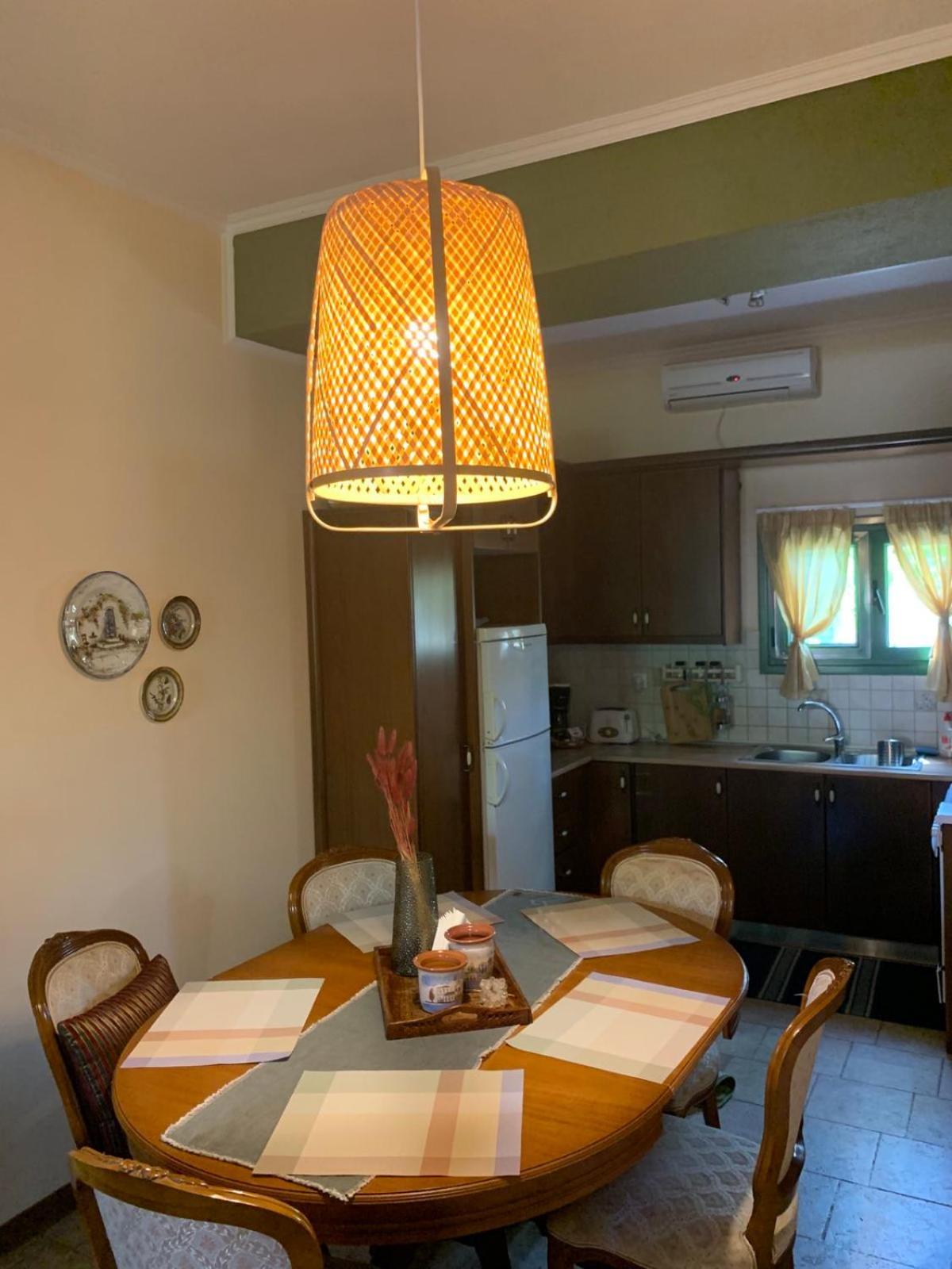 The Lake House" -Trichonida Lake Marathias  Extérieur photo
